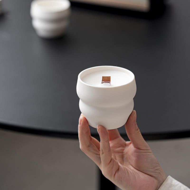 Delso Candle | How to Choose the Perfect Candle Vessel: Glass, Ceramic, Metal or Wood for Your Brand Delso Candle | How to Choose the Perfect Candle Vessel: Glass, Ceramic, Metal or Wood for Your Brand